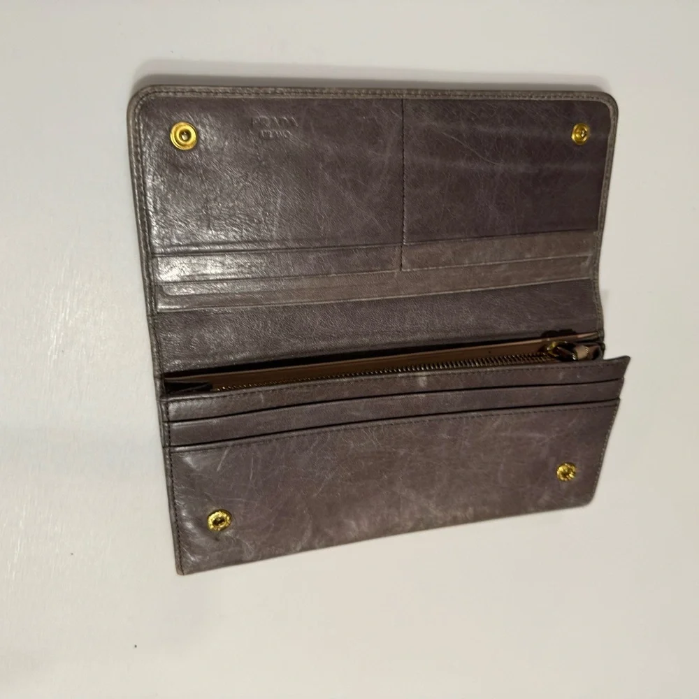 Prada distressed leather long wallet - Picture 7 of 11